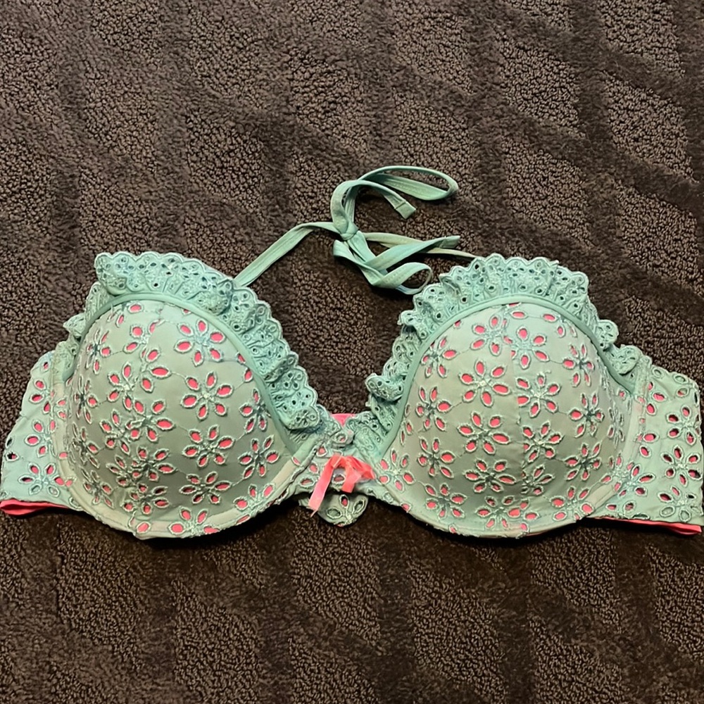 Beach bunny Lg top